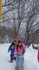 スノーシューハイク　雪の上を歩く