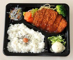 とちのき弁当（チキンかつ）720円