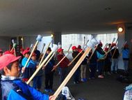 トーチの持ちかたの説明