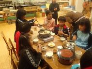 にぎやかな夕食